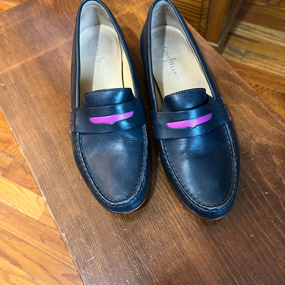 EUC Cole Haan Loafers. Navy Blue